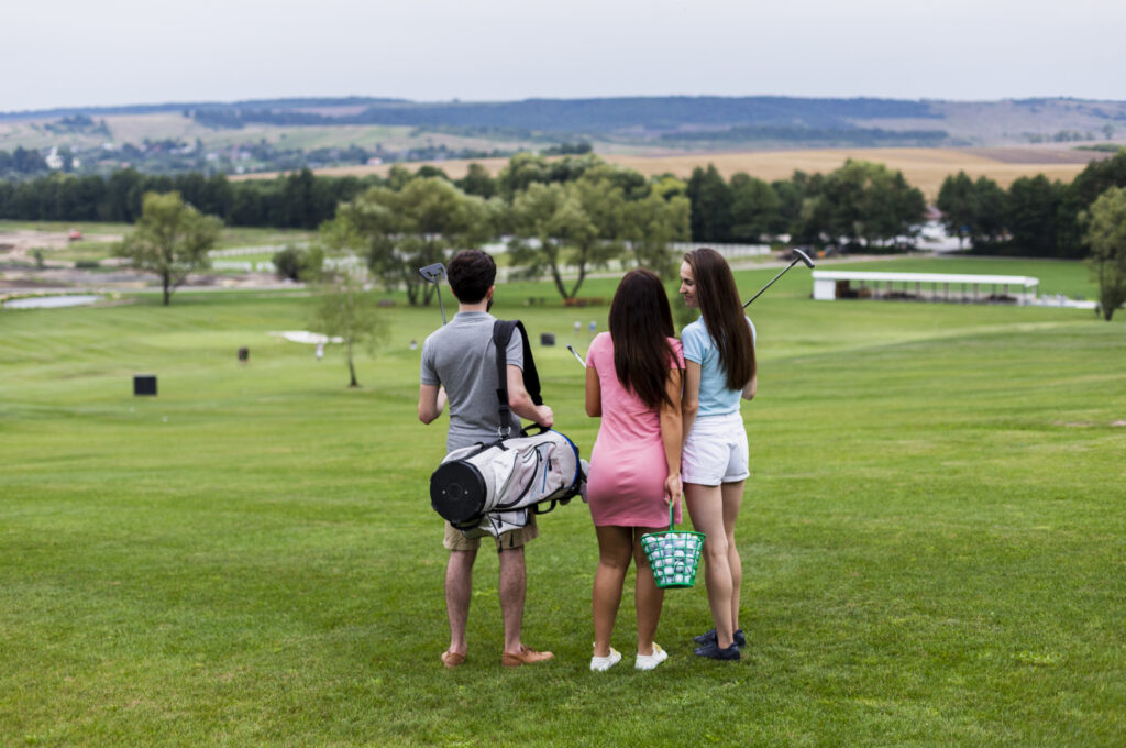 Innovative mini golf course design integrated into private golf academies