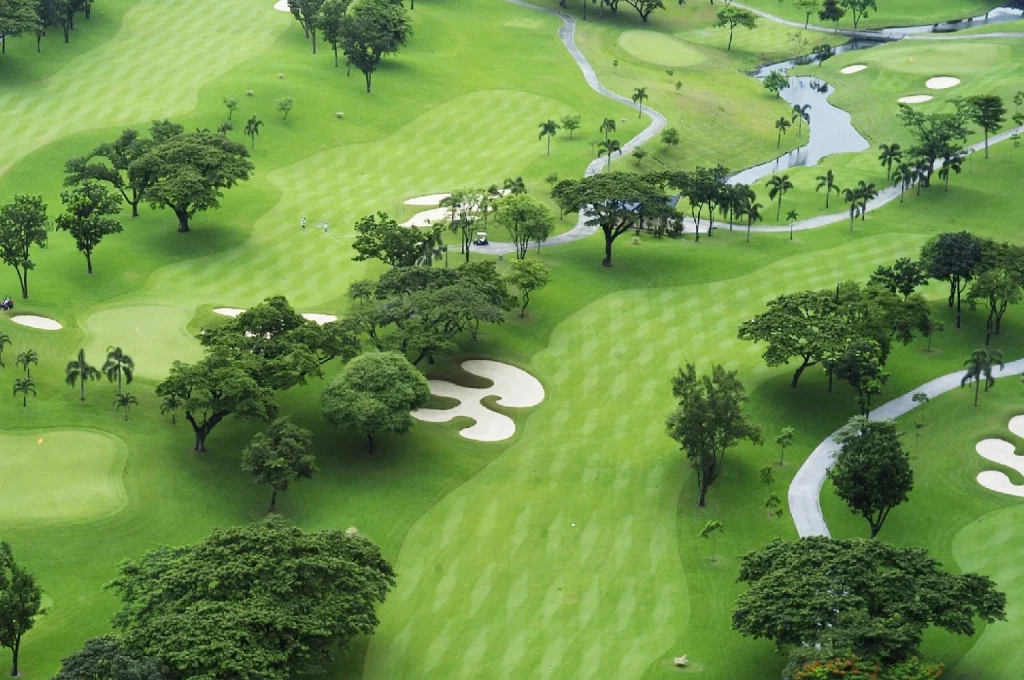 A strategic map of a golf course showing flow and pace of play analysis after layout optimization