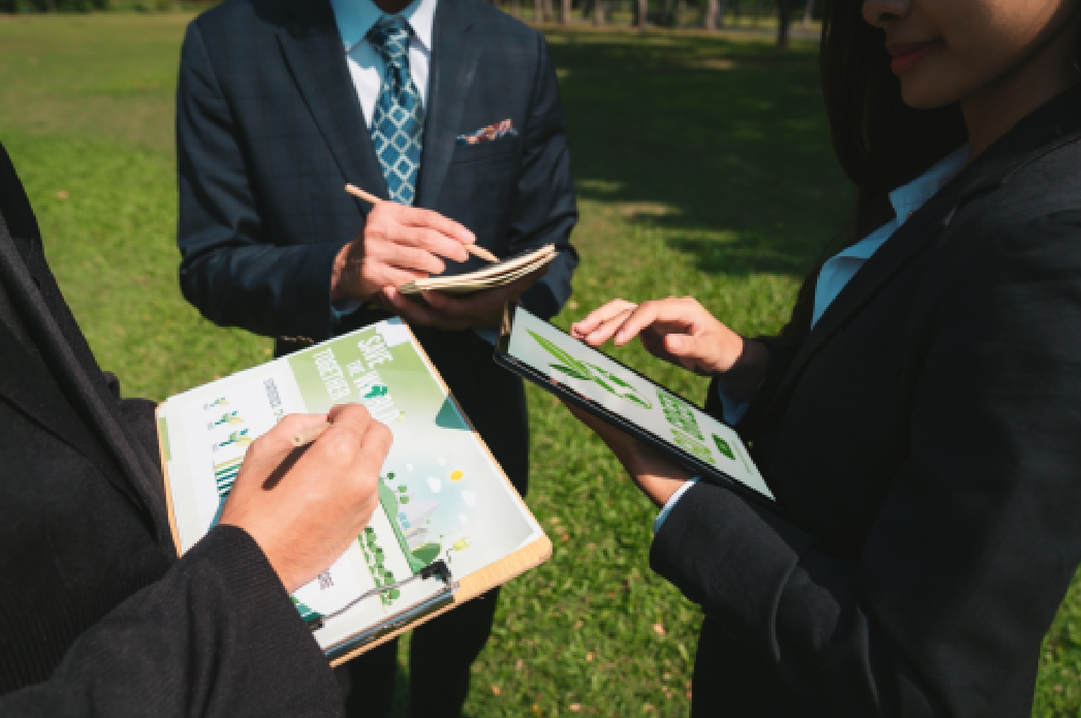 Golf course architect presenting a Masterplanning document