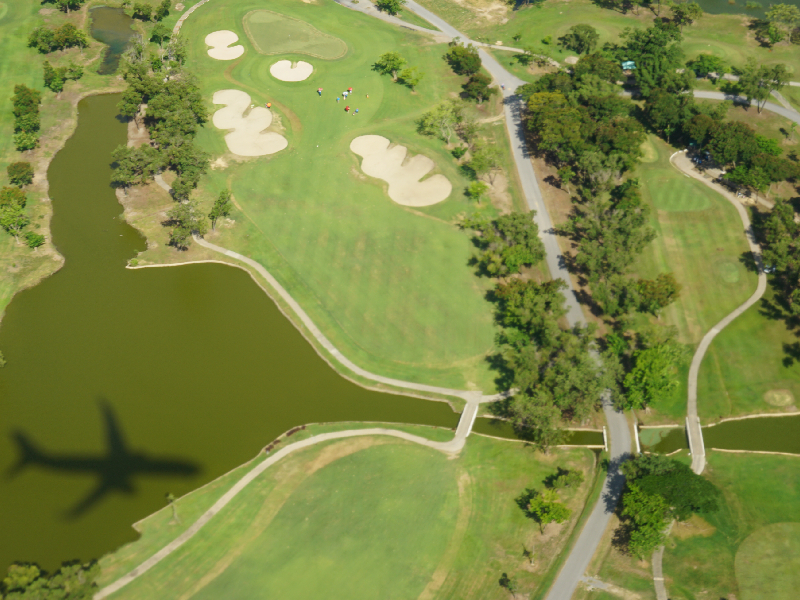 Topographical map showing how a golf green's contours follow the site's natural ridges and valleys